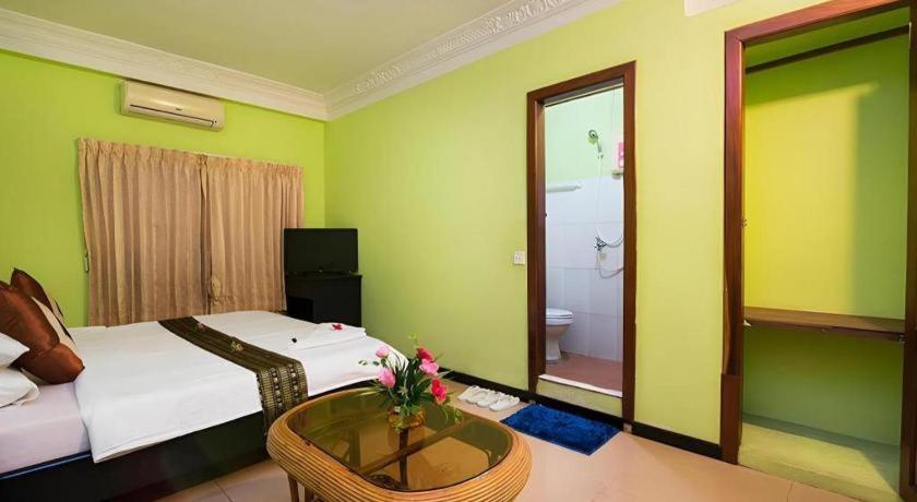 Happy Zone Hostel Siem Reap Exterior photo
